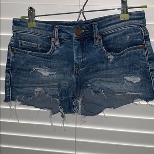 Women’s distressed jean shorts